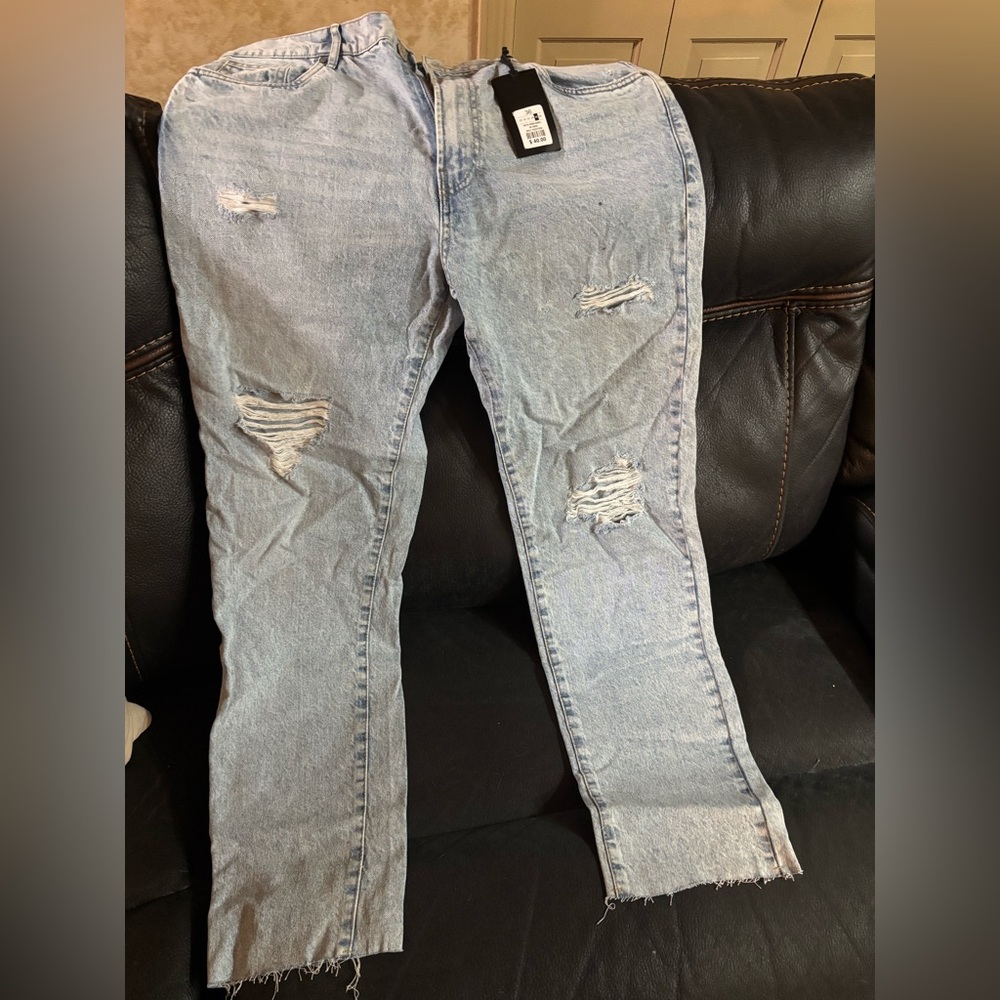 Pop man distressed jeans